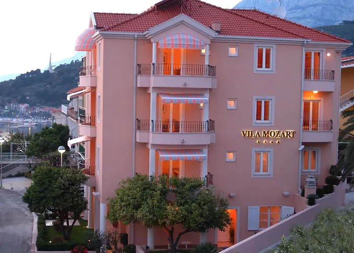 Mozart Апартаменты 4*